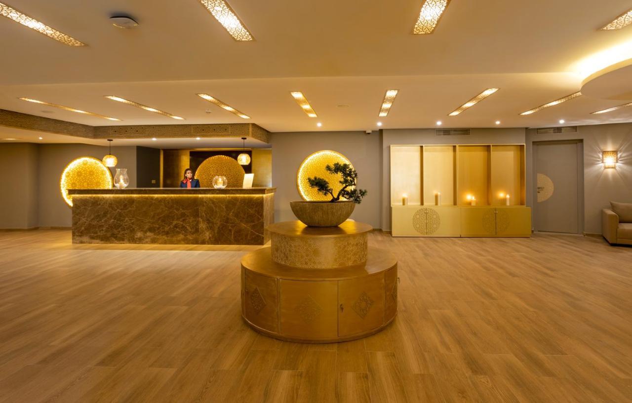 Royal Tulip Korbous Bay Thalasso & Springs (Adults Only) Qorbu Exterior photo The reception area of the lounge