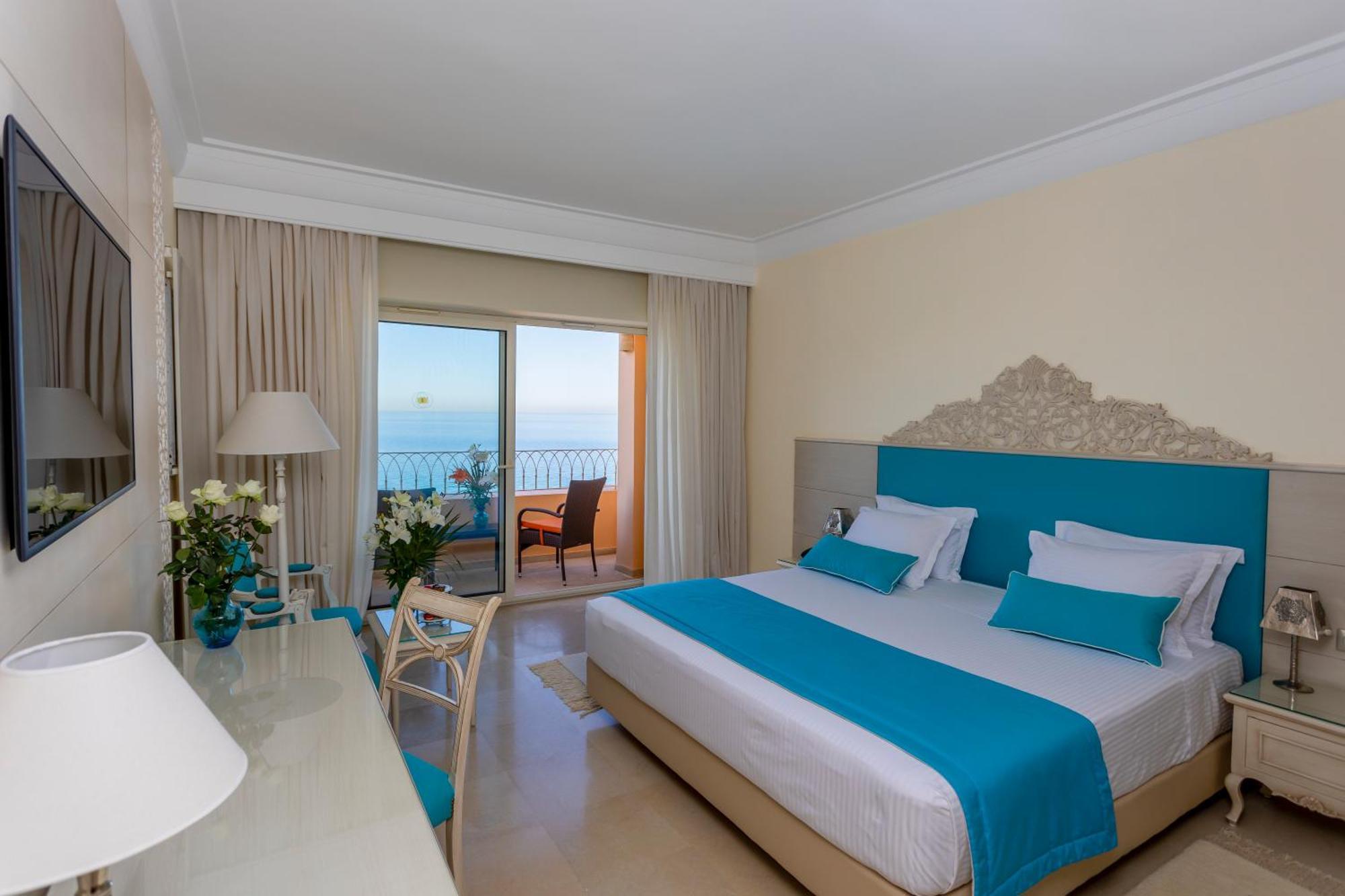 Royal Tulip Korbous Bay Thalasso & Springs (Adults Only) Qorbu Exterior photo A room at the hotel